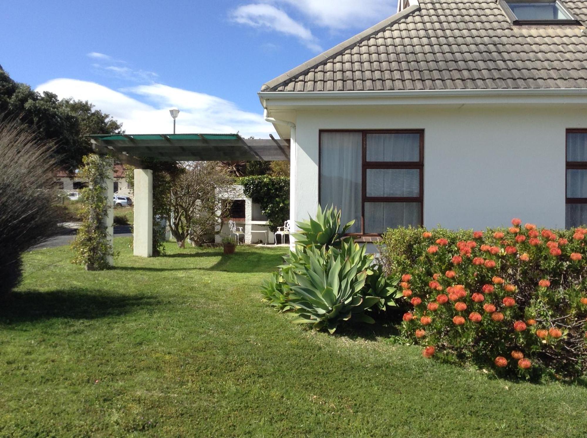 Hermanus At Rikis Self Catering Apartment Exterior foto