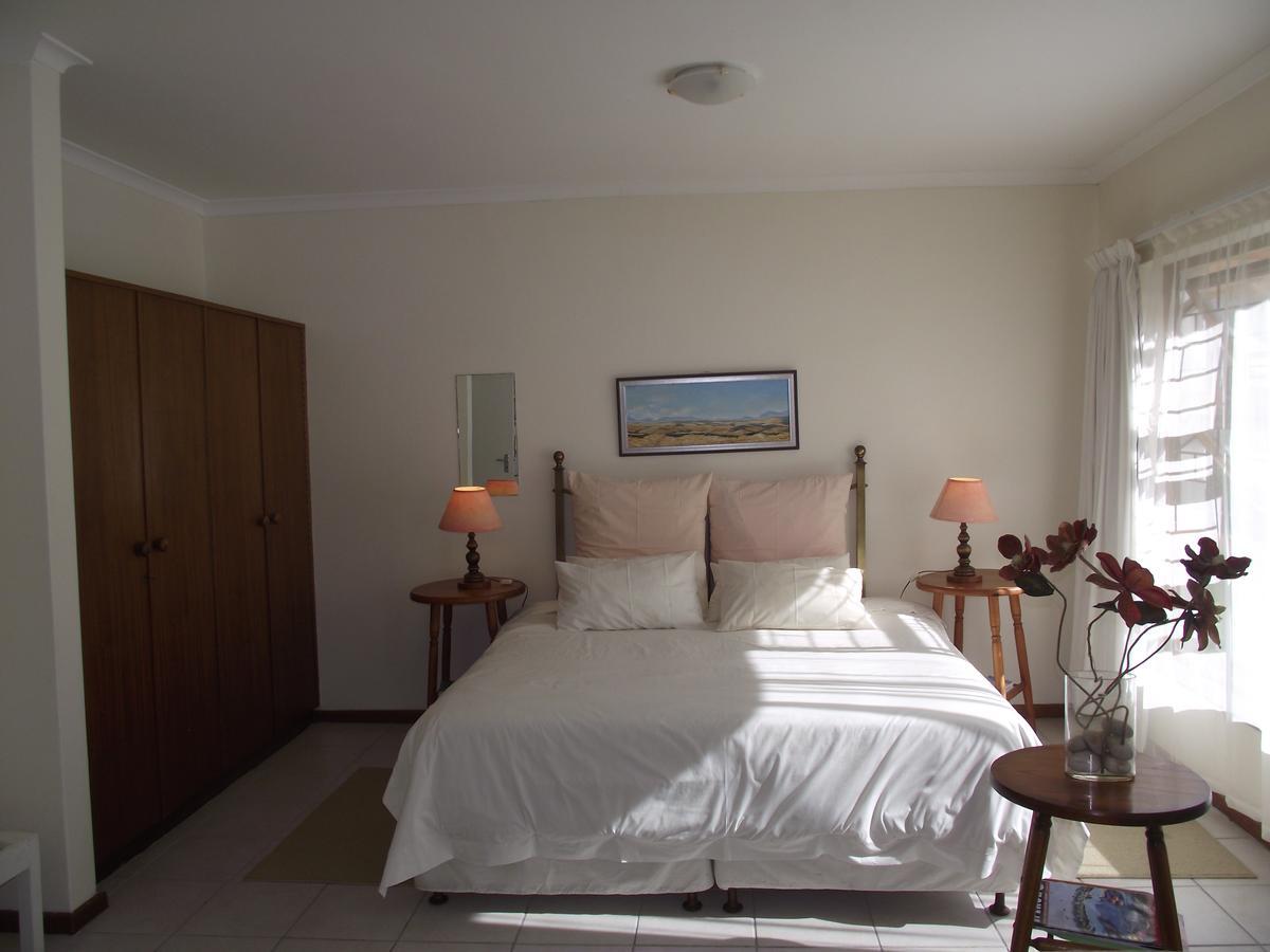 Hermanus At Rikis Self Catering Apartment Exterior foto